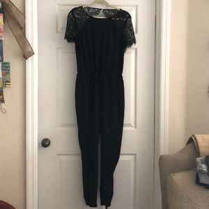 Lace Shoulder Detail Open Back Jumpsuit